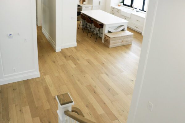 Hardwood - Crafters Mission Grande White Oak Wire-brushed Corn Silk | Giant Commercial Flooring